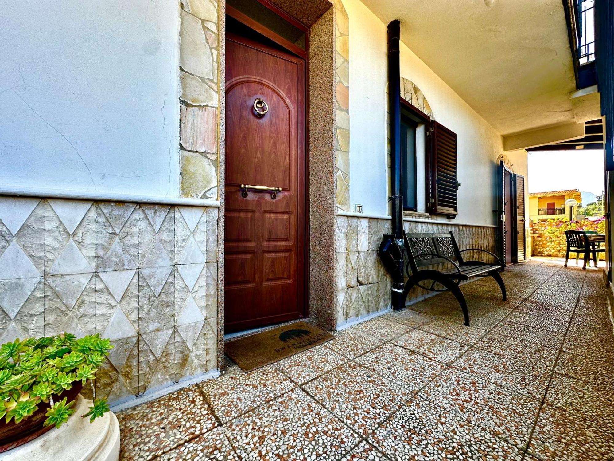 Casa del Sole Campofelice Di Roccella Exterior foto